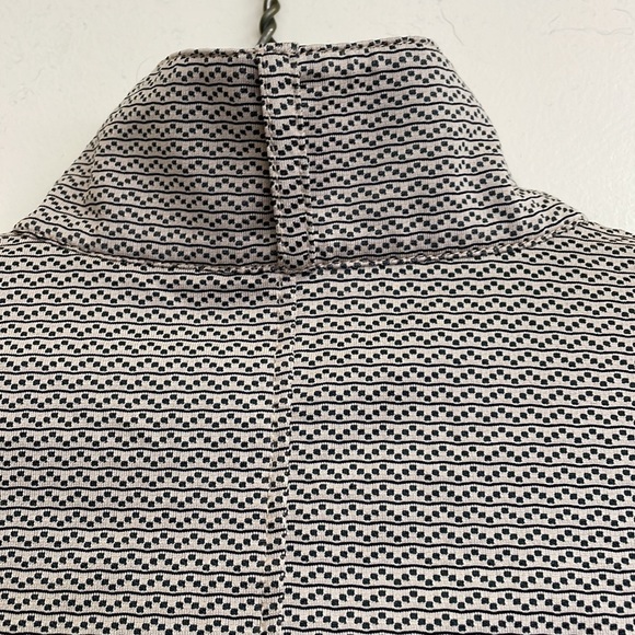 Kerrits short sleeve technical top, size small - Picture 5 of 5